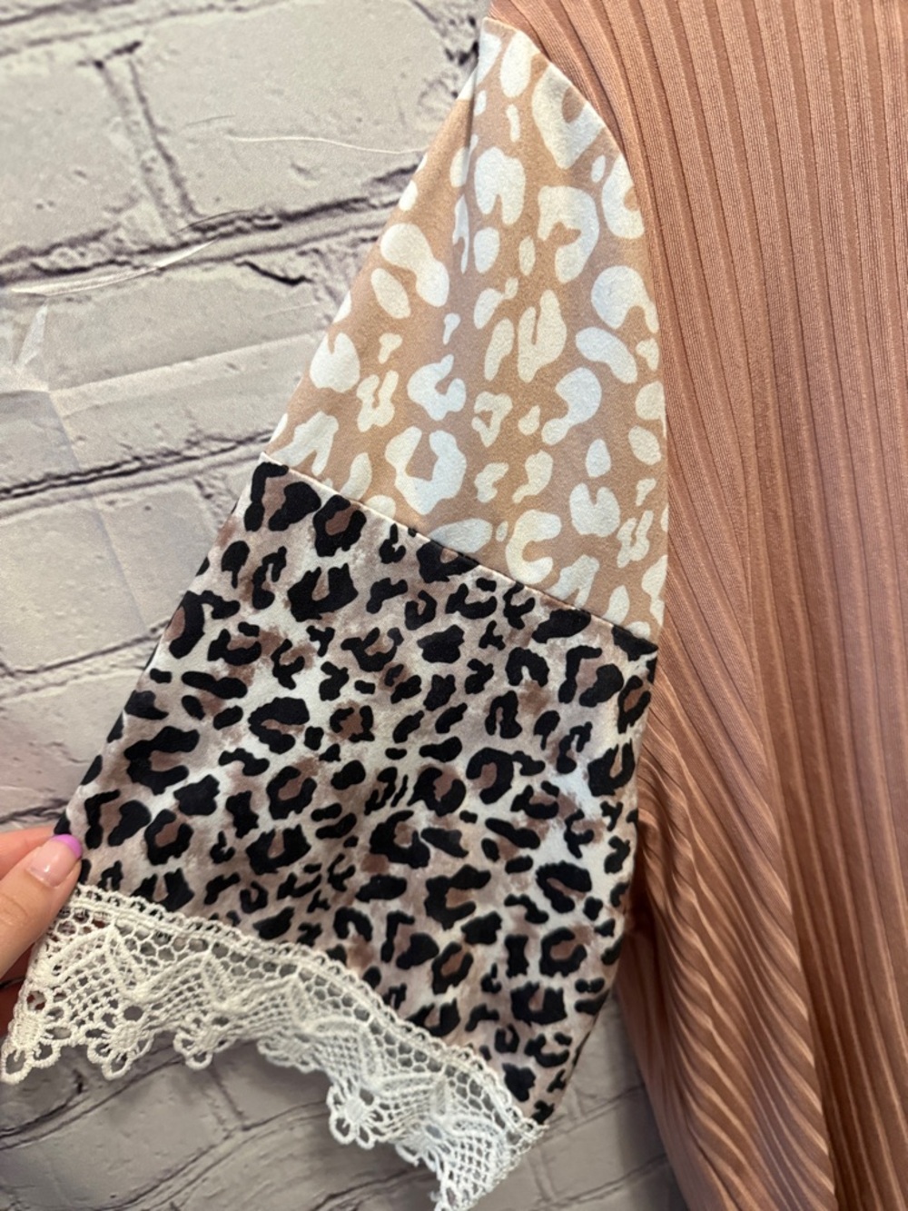 SHEIN Taupe Ribbed Short Sleeve Top with Leopard & Cream Lace Accents - Picture 3 of 7